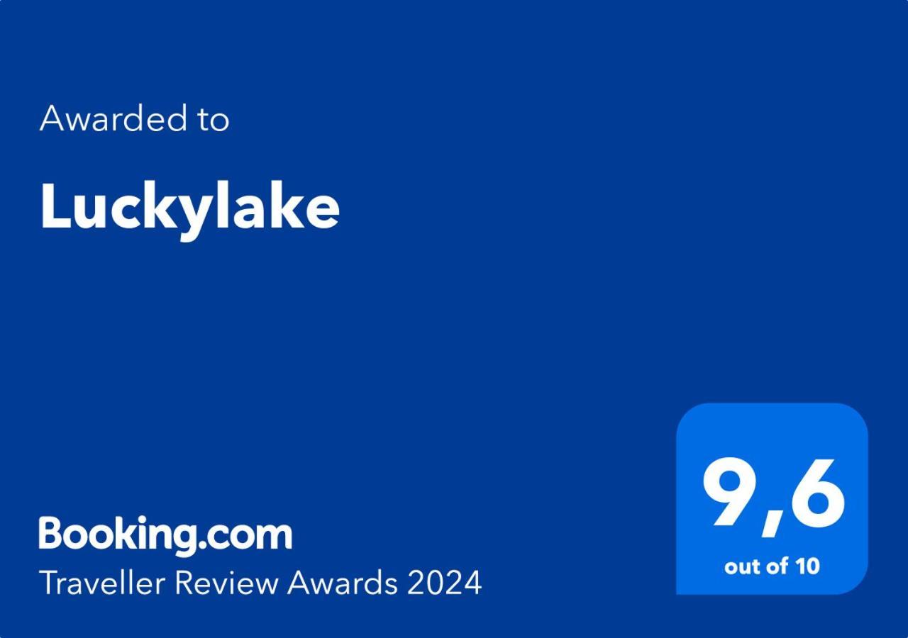 Luckylake Pella Eksteriør billede